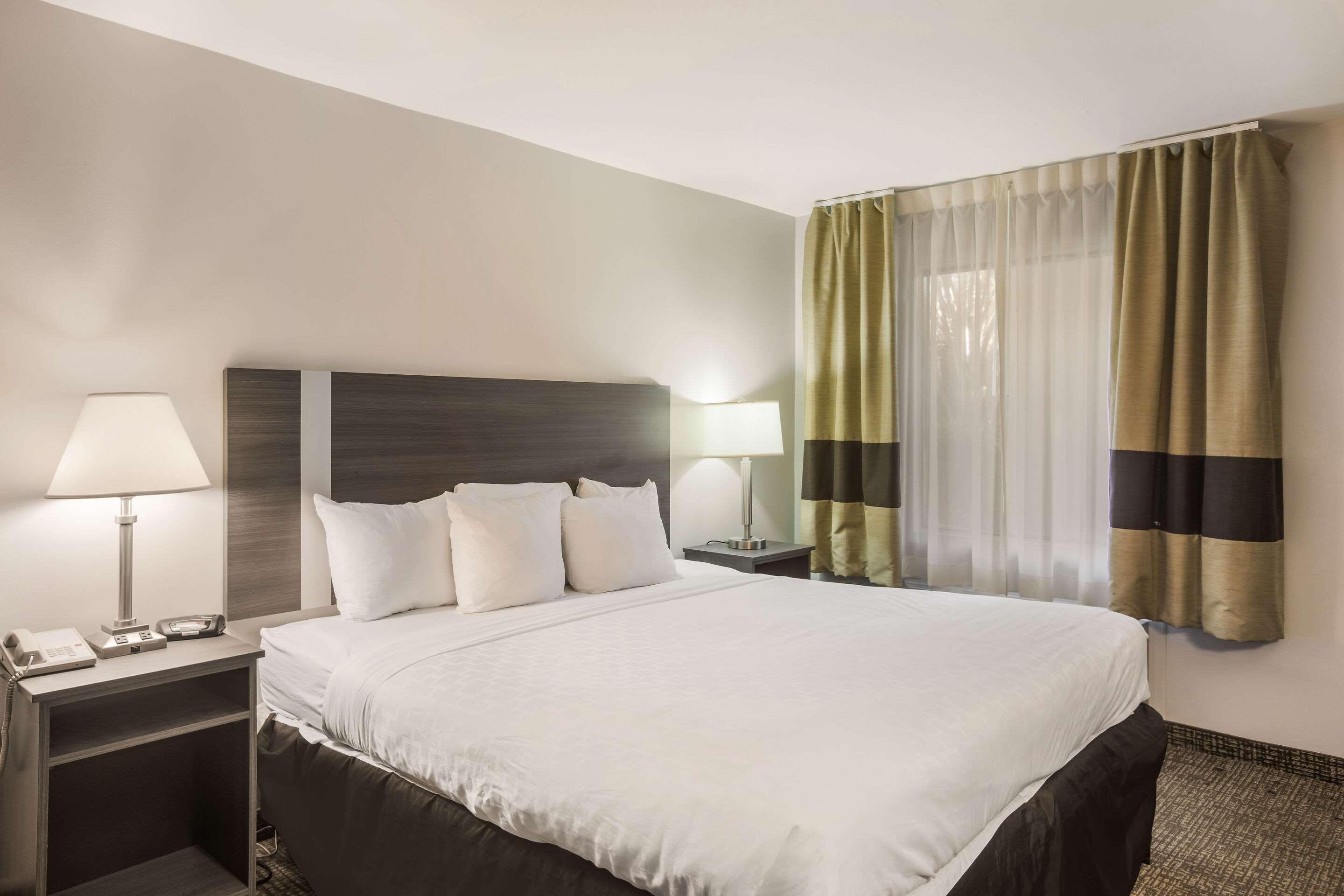 Hotel Clarion Pointe Forsyth I-75 Esterno foto