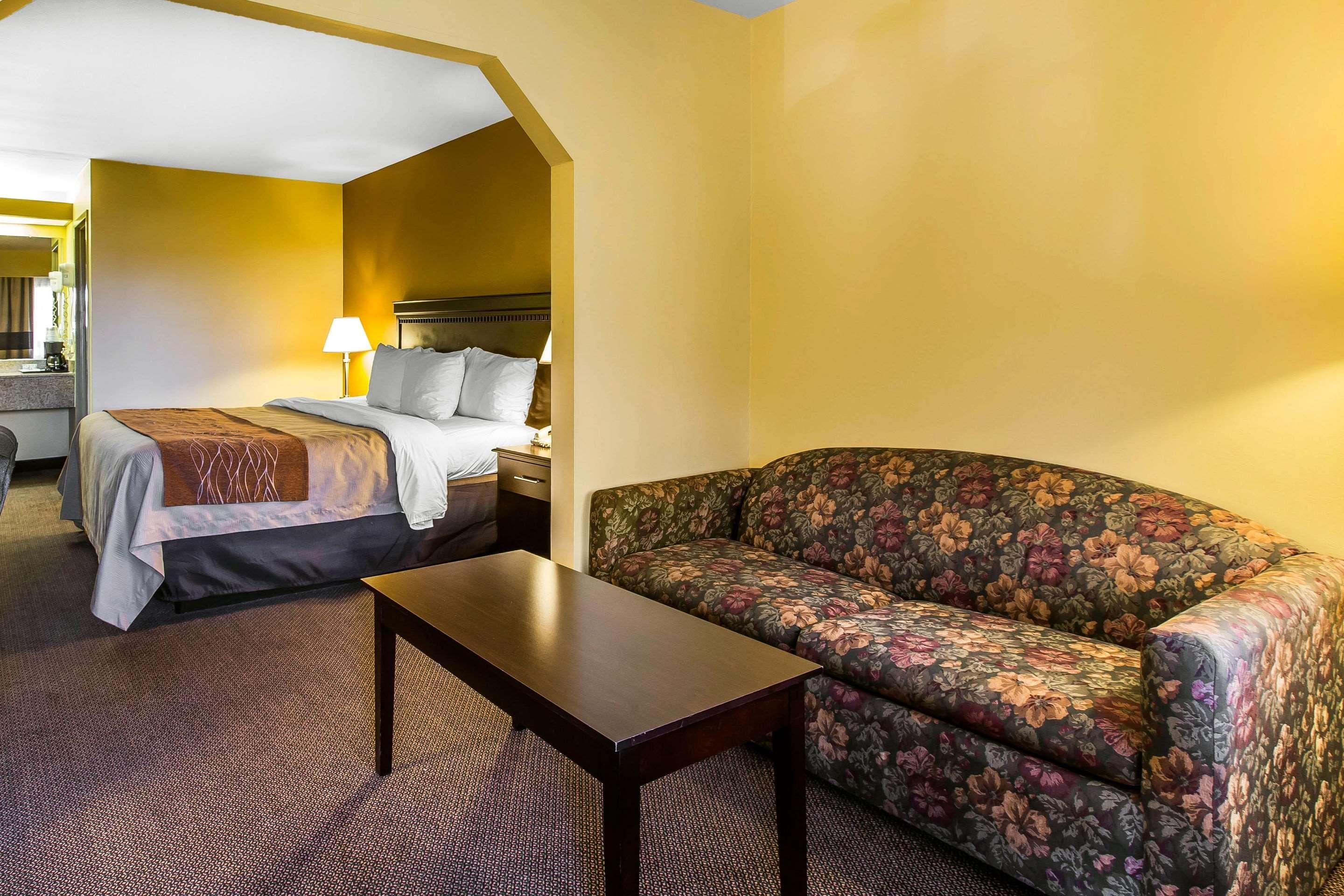 Hotel Clarion Pointe Forsyth I-75 Esterno foto