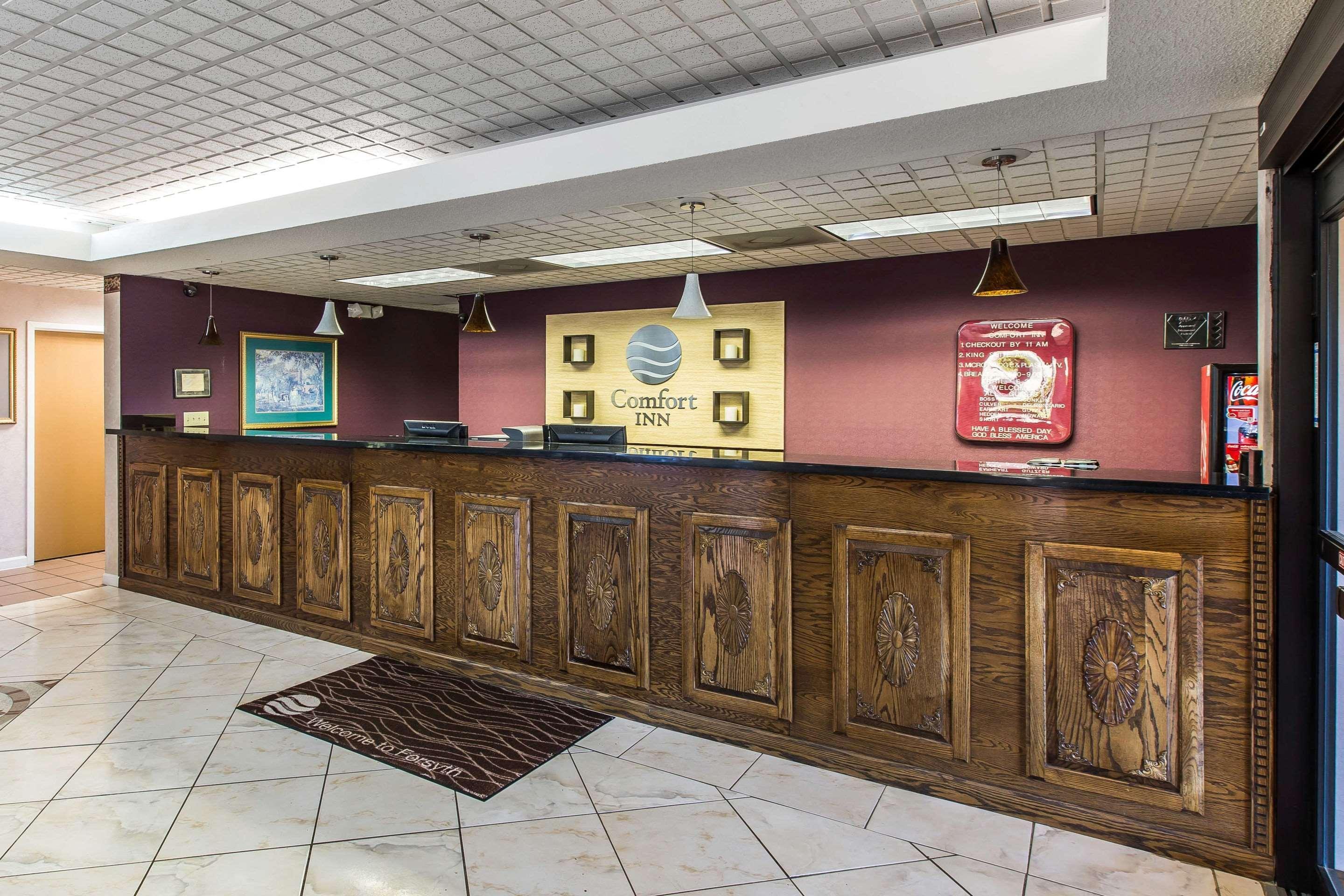 Hotel Clarion Pointe Forsyth I-75 Esterno foto