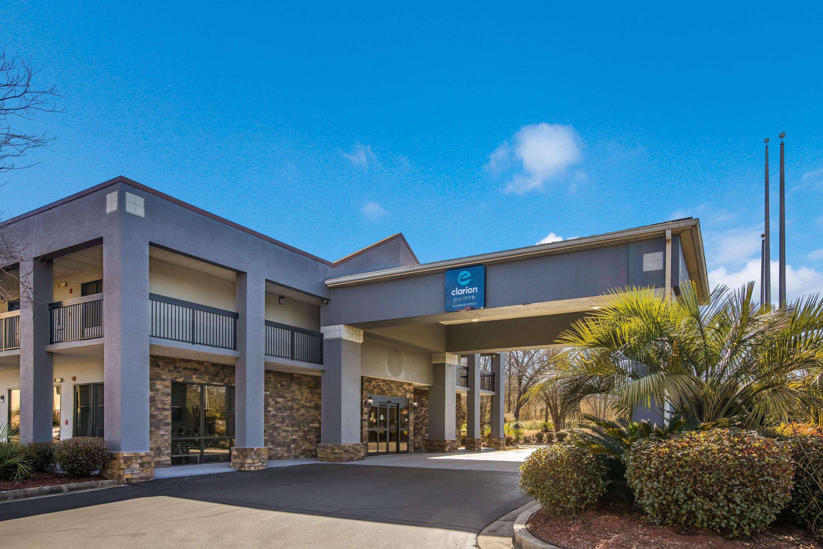 Hotel Clarion Pointe Forsyth I-75 Esterno foto