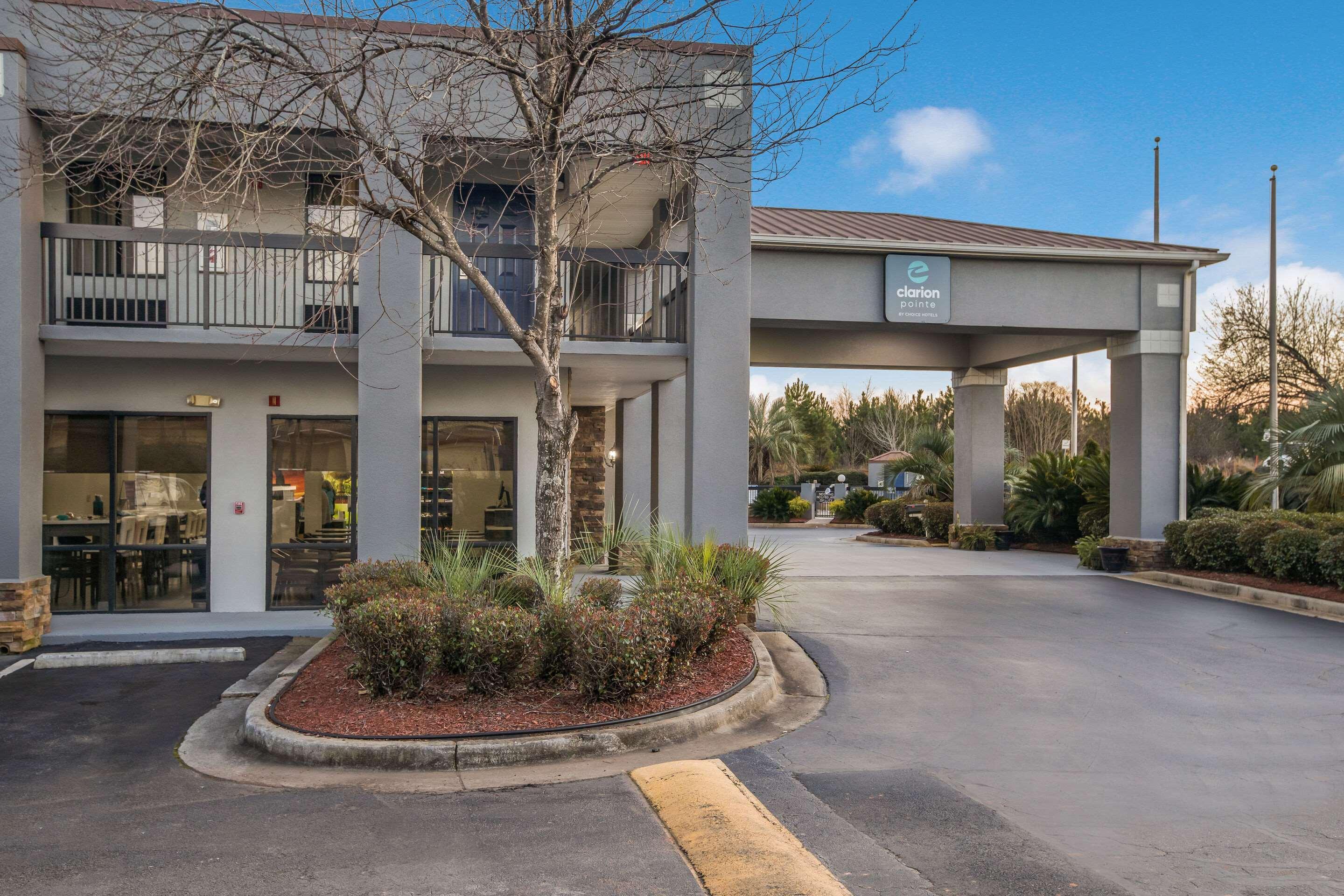 Hotel Clarion Pointe Forsyth I-75 Esterno foto
