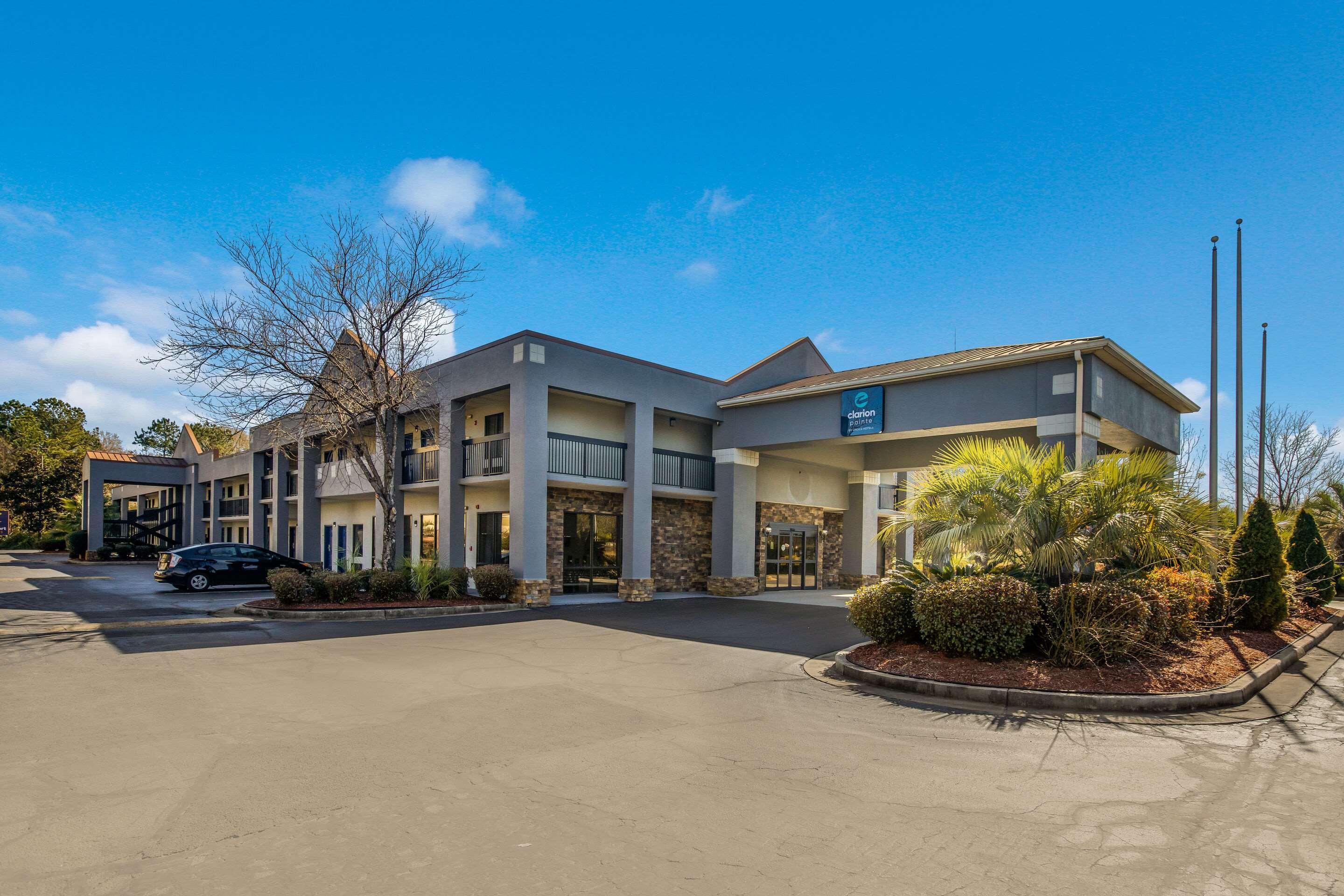 Hotel Clarion Pointe Forsyth I-75 Esterno foto