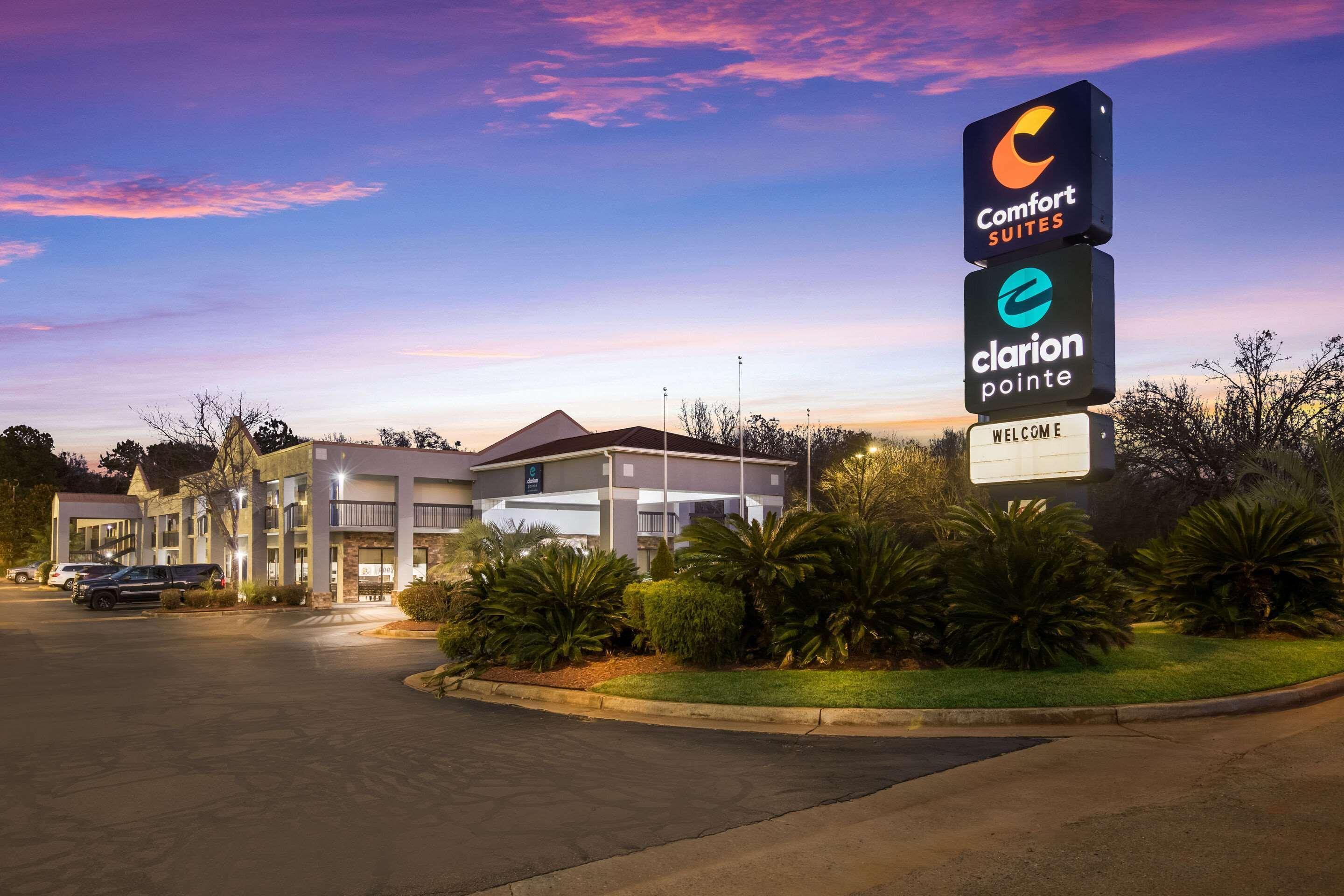 Hotel Clarion Pointe Forsyth I-75 Esterno foto