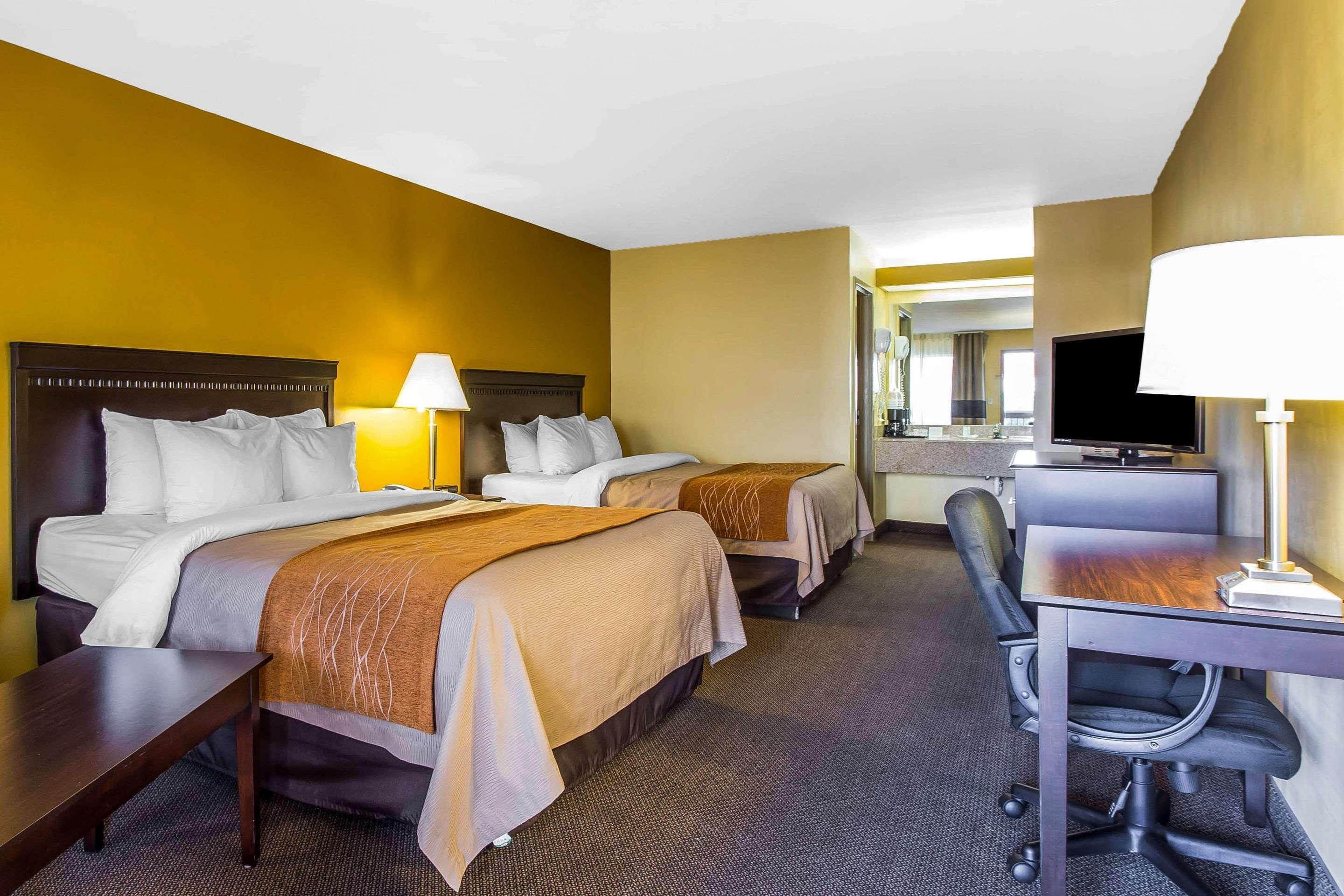 Hotel Clarion Pointe Forsyth I-75 Esterno foto