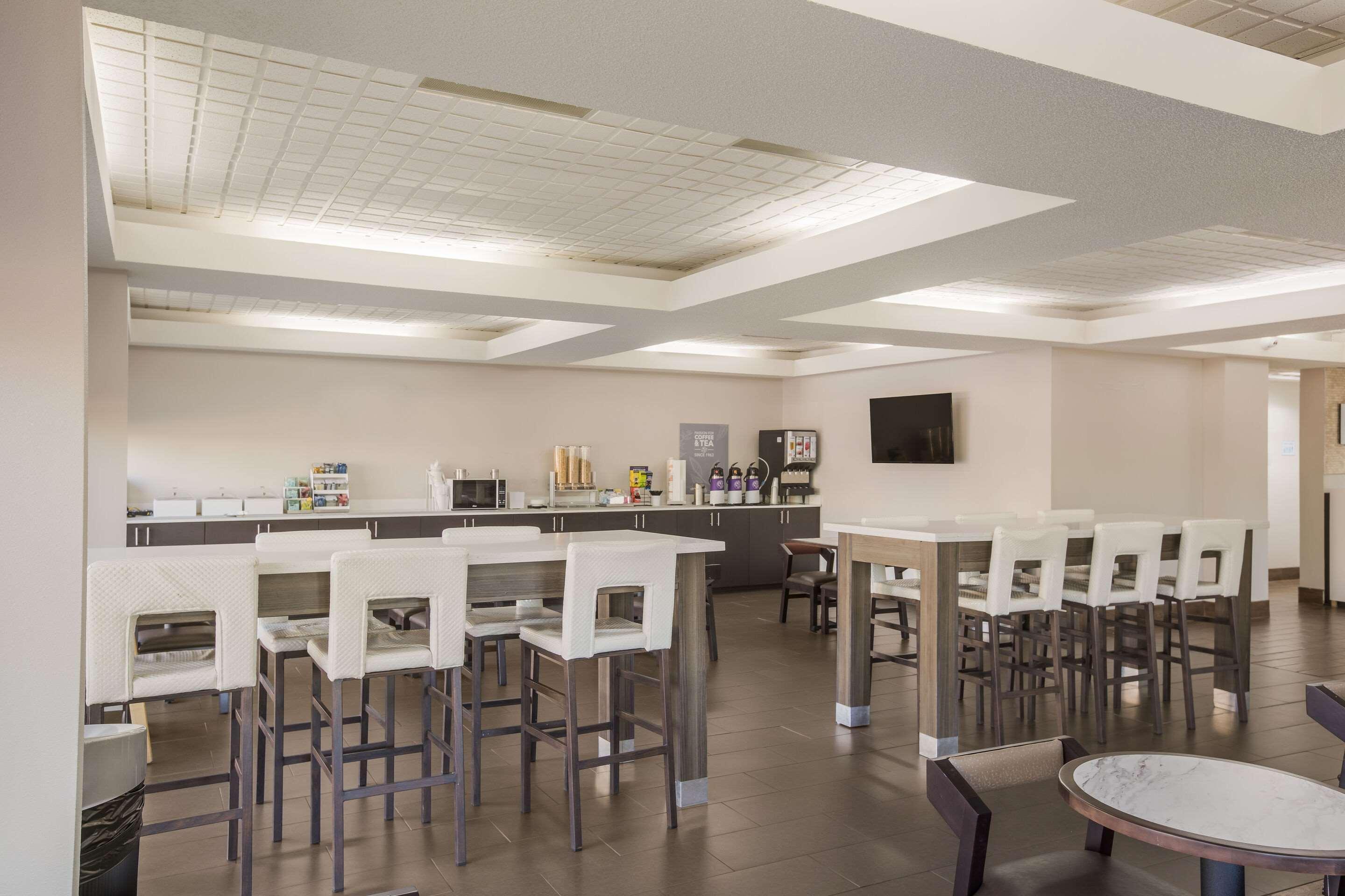 Hotel Clarion Pointe Forsyth I-75 Esterno foto