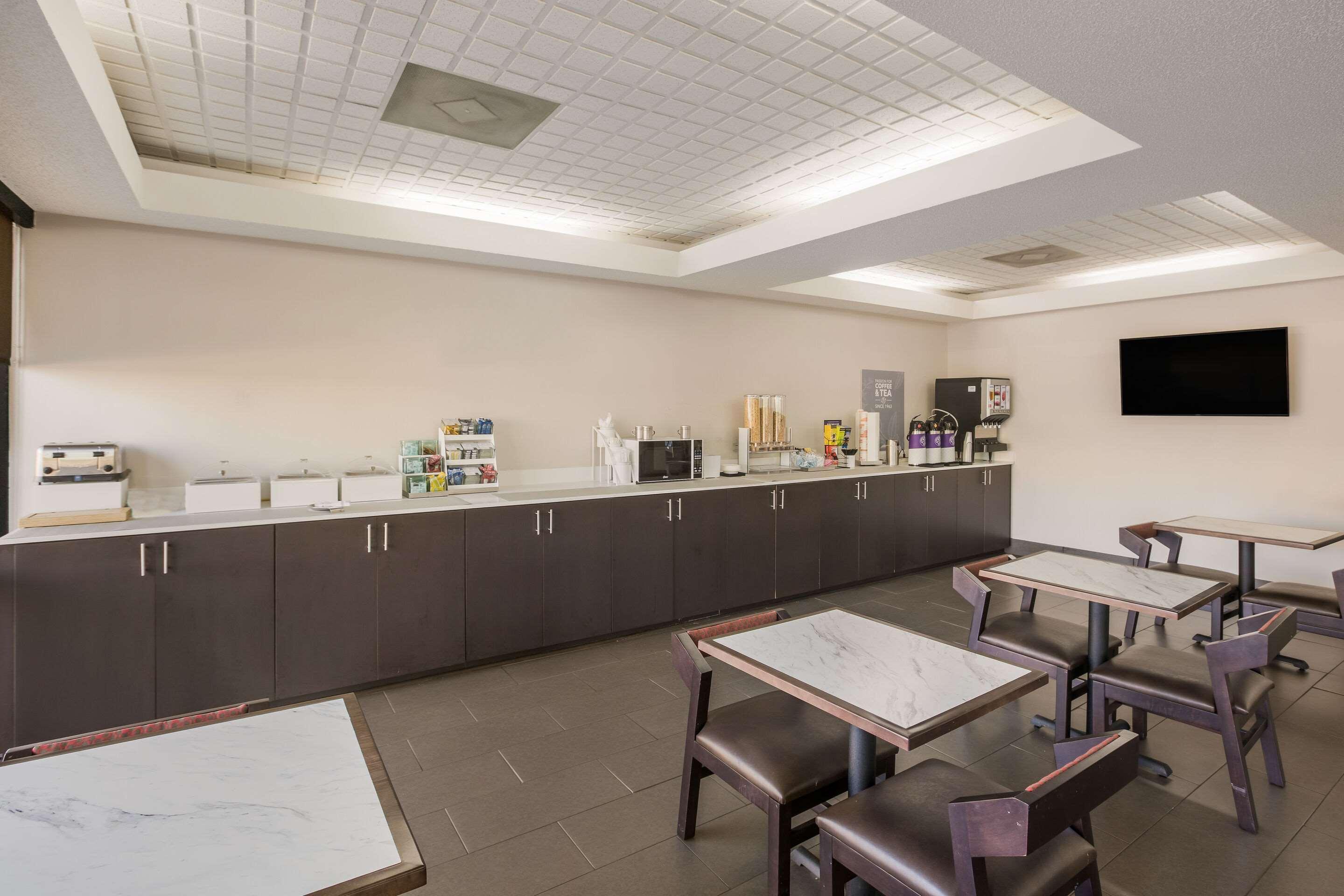 Hotel Clarion Pointe Forsyth I-75 Esterno foto