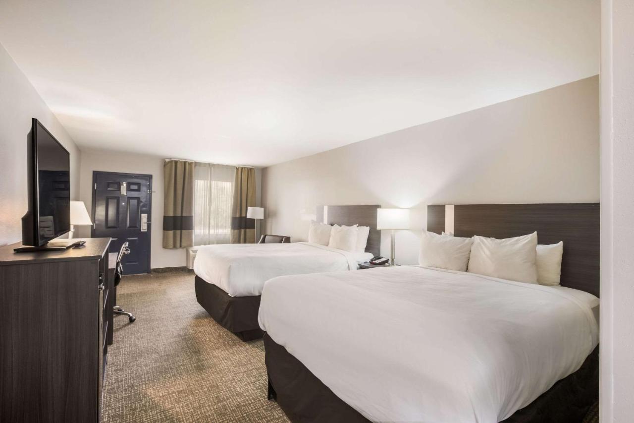 Hotel Clarion Pointe Forsyth I-75 Esterno foto